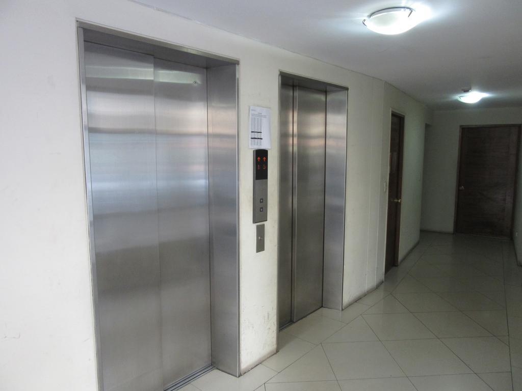 Апартаменты Departamento Paseo Bulnes Metro La Moneda Сантьяго Экстерьер фото