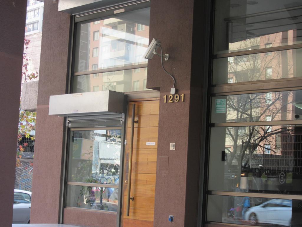 Апартаменты Departamento Paseo Bulnes Metro La Moneda Сантьяго Экстерьер фото